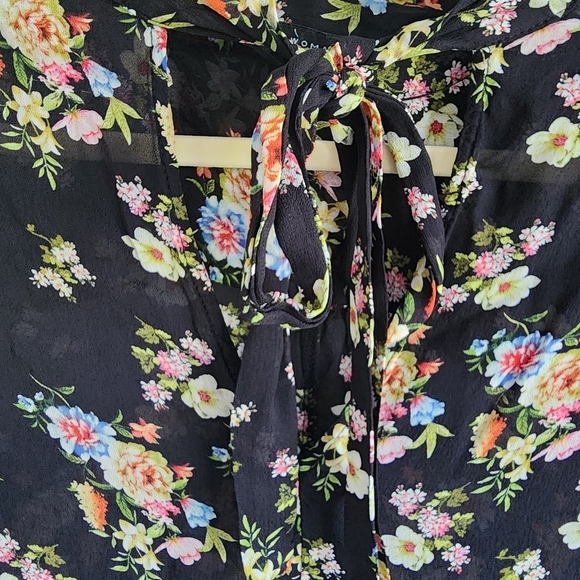 Zara Woman Tunic/Mini Dress with Neck Tie Floral and Hem Ruffle Print Size Med - Picture 3 of 9